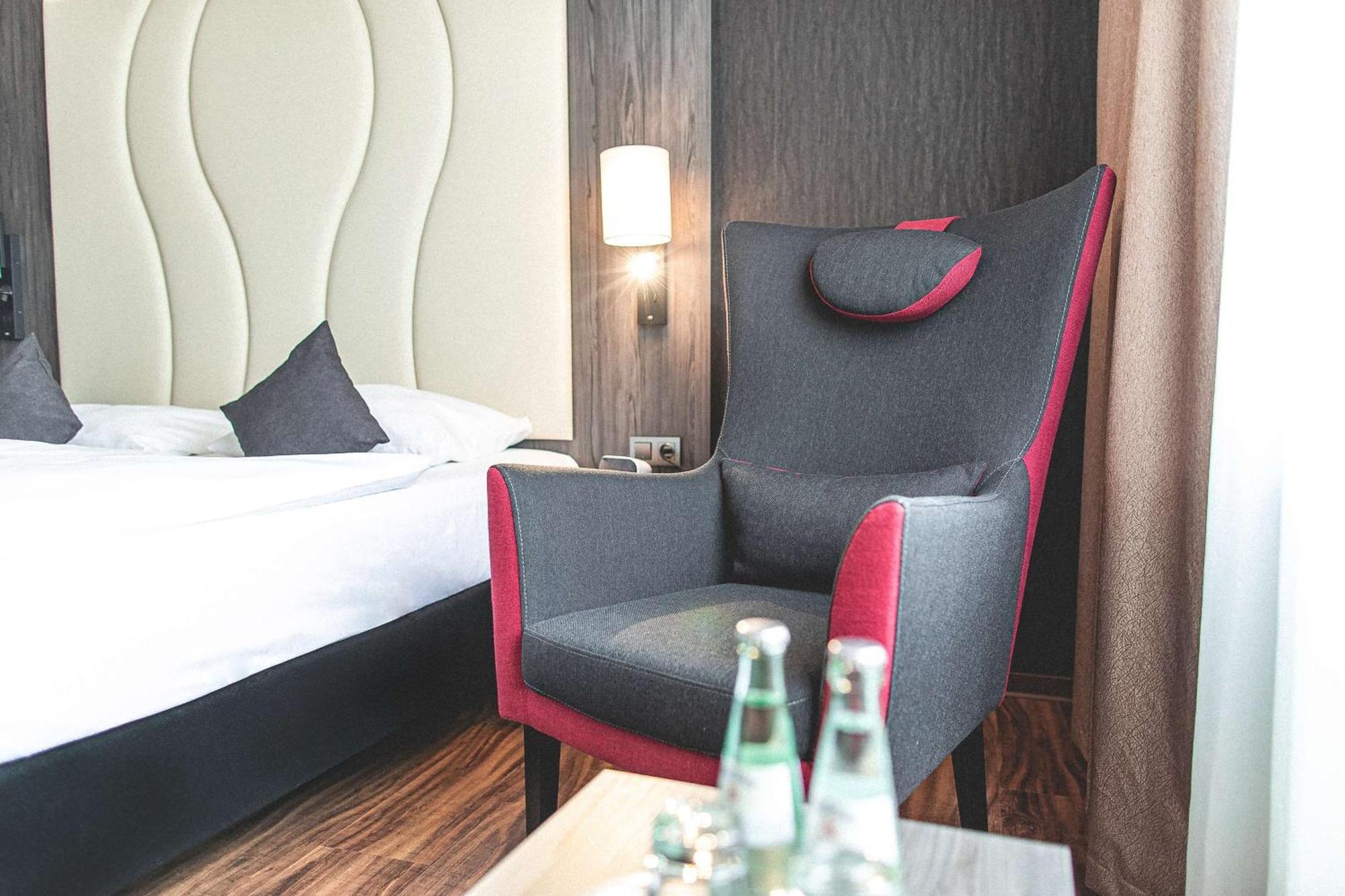 Best Western Plaza Hotel Гревенброх Экстерьер фото