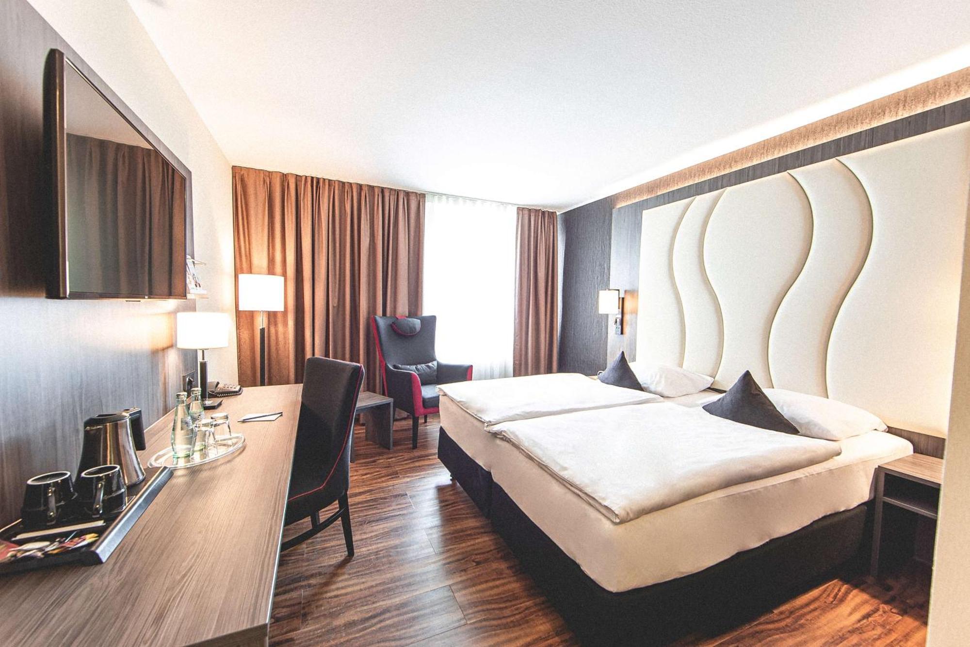 Best Western Plaza Hotel Гревенброх Экстерьер фото